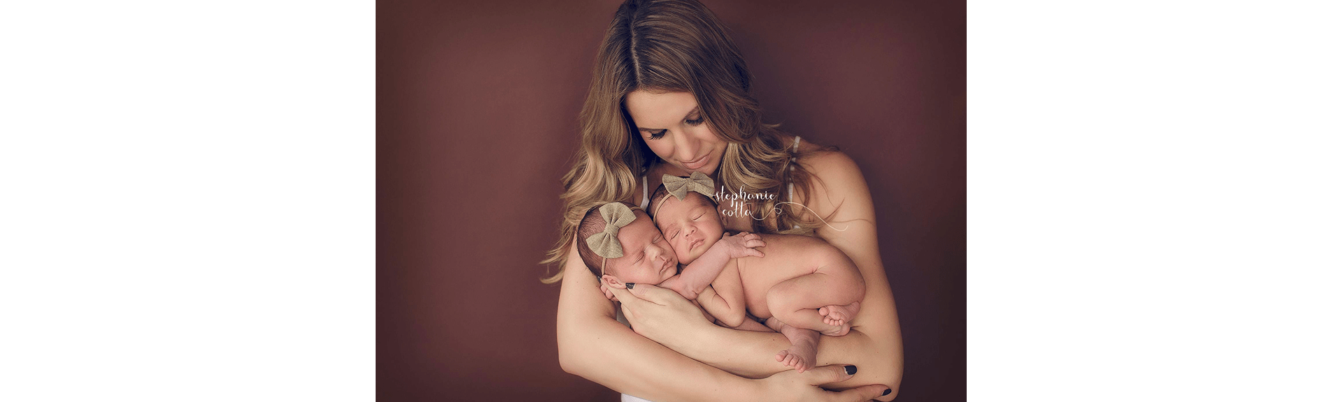 Including Moms In Your Newborn Photography Sessions